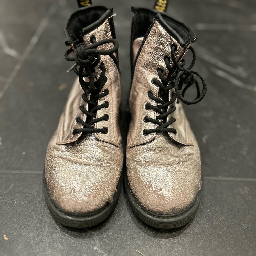 Dr. Martens KIDS crinkle metallic lace up booties KIDS